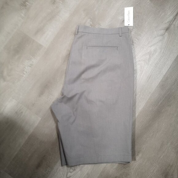 NWT Calvin Klein Men's Size 40 Lightweight Grey Straight Fit Shorts - Picture 10 of 10
